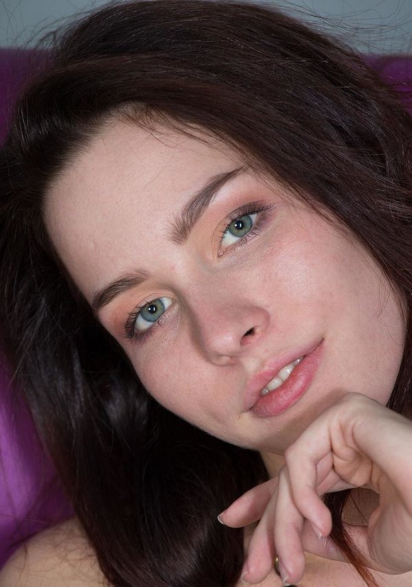 Валюша, 25